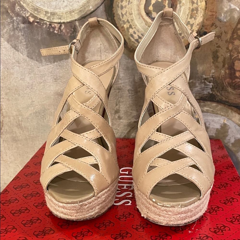 Guess Light Natural Leather Heels - Picture 3 of 10